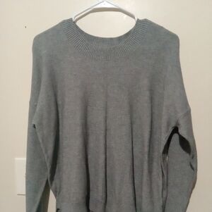 Cyrus Women's Classic Gray Crew Neck Sweater woman size XL